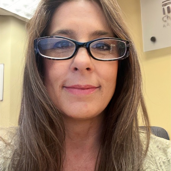 Meet your Posher, Karen - Picture 1 of 1